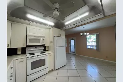 4053 Hythe C, Boca Raton, FL 33434 - Photo 11