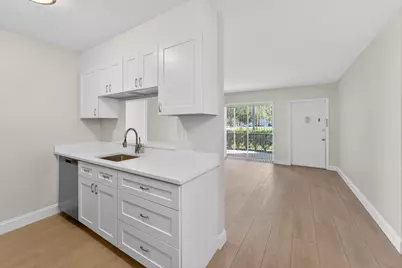 6392 Chasewood Drive, Unit #B, Jupiter, FL 33458 - Photo 11