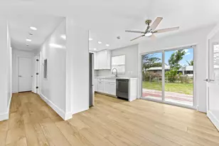 908 SE Hall St, Stuart, FL 34994 - Photo 5