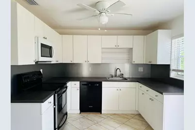 270 NW 10th Street, Boca Raton, FL 33432 - Photo 11
