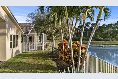 1040 SE Fleming Way, Stuart, FL 34997 - Photo 11