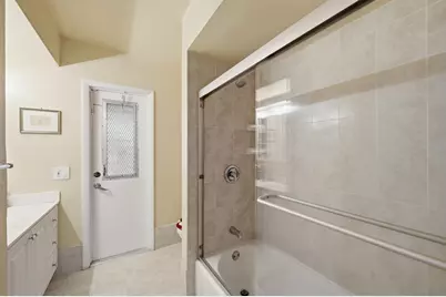 1811 NW 119th Avenue, Pembroke Pines, FL 33026 - Photo 23