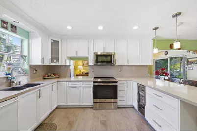 1811 NW 119th Avenue, Pembroke Pines, FL 33026 - Photo 15