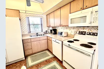 231 E Lantana Road, Unit #202, Lantana, FL 33462 - Photo 3