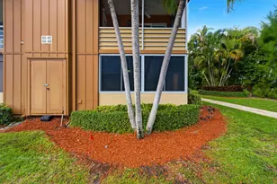 433 Flanders J, Delray Beach, FL 33484 - Photo 13