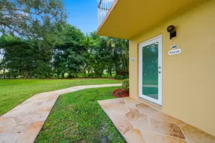 433 Flanders J, Delray Beach, FL 33484 - Photo 3