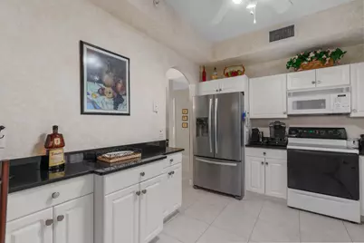 7546 La Paz Blvd, Unit #405, Boca Raton, FL 33433 - Photo 11