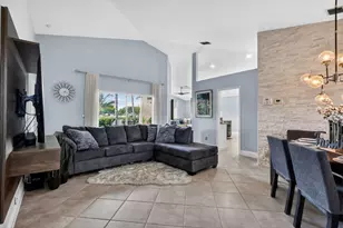 8673 Rosalie Ct, Boynton Beach, FL 33437 - Photo 5