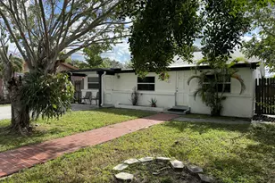 130 NE 3rd Ave, Boynton Beach, FL 33435 - Photo 1