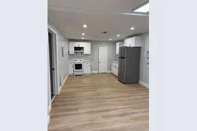 130 NE 3rd Avenue, Boynton Beach, FL 33435 - Photo 3