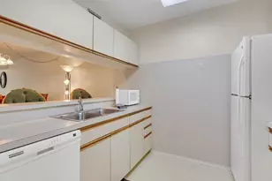 27 Plantation Dr, Vero Beach, FL 32966 - Photo 11