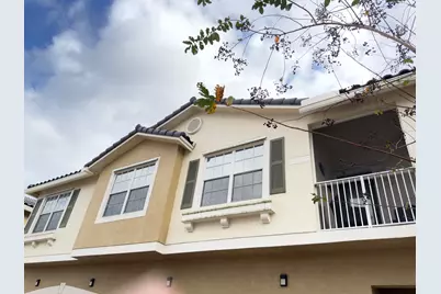 1560 SE Wilshire Place, Unit #203, Stuart, FL 34994 - Photo 3