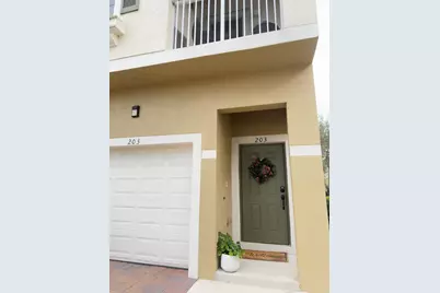 1560 SE Wilshire Place, Unit #203, Stuart, FL 34994 - Photo 1