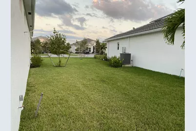 4685 Estates Circle, Westlake, FL 33470 - Photo 17