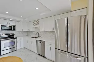 5344 Woodland Lakes Dr, Palm Beach Gardens, FL 33418 - Photo 11