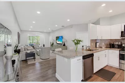 10672 Royal Caribbean Circle, Boynton Beach, FL 33437 - Photo 7