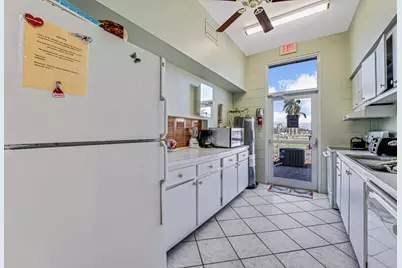 210 Main Boulevard, Unit #2B, Boynton Beach, FL 33435 - Photo 37