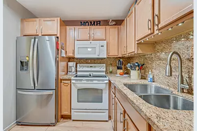210 Main Boulevard, Unit #2B, Boynton Beach, FL 33435 - Photo 9