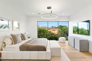 1050 NE 3rd Ave, Boca Raton, FL 33432 - Photo 9