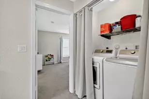 4451 Lake Lucerne Cir, West Palm Beach, FL 33409 - Photo 31