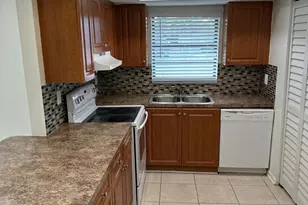 1253 White Pine Dr, Wellington, FL 33414 - Photo 3