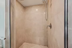 2640 Lake Shore Dr, Riviera Beach, FL 33404 - Photo 21