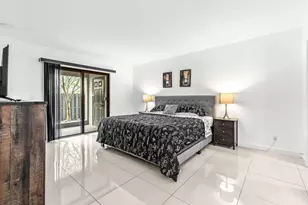 1665 Cabot Ln, Wellington, FL 33414 - Photo 17