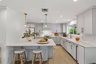 700 Lakeside Cir, North Palm Beach, FL 33408 - Photo 11