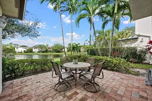 647 Castle Dr, Palm Beach Gardens, FL 33410 - Photo 27