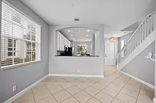 647 Castle Dr, Palm Beach Gardens, FL 33410 - Photo 9