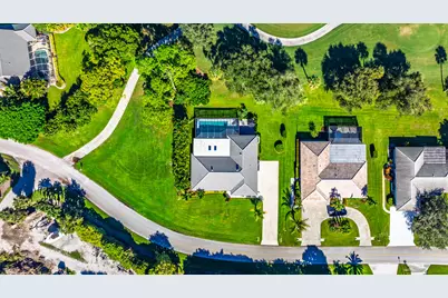 3771 SE Fairway W, Stuart, FL 34997 - Photo 5