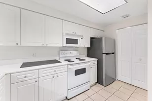 2726 Anzio Ct, Palm Beach Gardens, FL 33410 - Photo 15