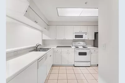 2726 Anzio Court, Unit #308, Palm Beach Gardens, FL 33410 - Photo 13