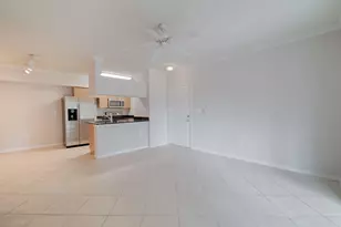 6386 Emerald Dunes Dr, West Palm Beach, FL 33411 - Photo 5