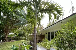 266 NE Wavecrest Way, Boca Raton, FL 33432 - Photo 23