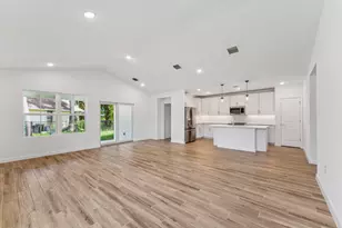 1401 SW Oriole Ln, Port Saint Lucie, FL 34953 - Photo 5