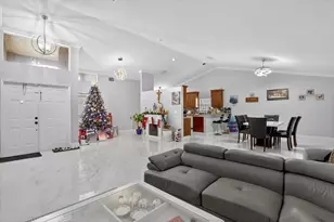 12623 SW 8th Ct, Davie, FL 33325 - Photo 5