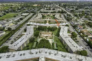 700 Village Green Ct, Palm Springs, FL 33461 - Photo 33