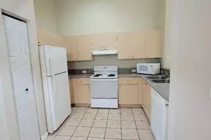 220 Crestwood Cir, Royal Palm Beach, FL 33411 - Photo 3