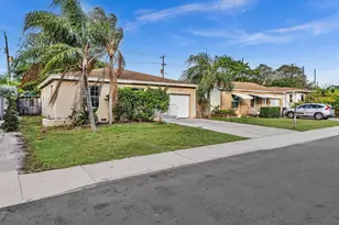 811 N B St, Lake Worth Beach, FL 33460 - Photo 3