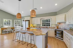 3781 NE Cheri Dr, Jensen Beach, FL 34957 - Photo 17