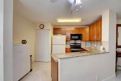 7539 S Oriole Boulevard, Unit #103, Delray Beach, FL 33446 - Photo 7