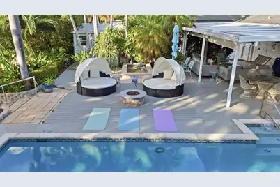 1905 Meadow Court, Palm Springs, FL 33406 - Photo 35