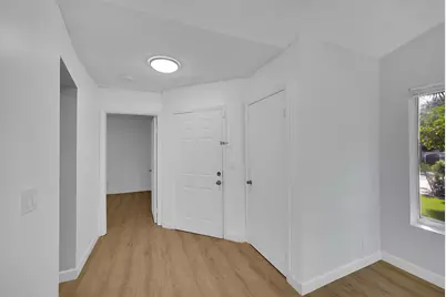 815 W Boynton Beach Boulevard, Unit #14-201, Boynton Beach, FL 33426 - Photo 9