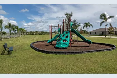 5600 NW Pine Trail Circle, Port Saint Lucie, FL 34983 - Photo 27