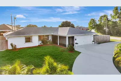 1902 SE South Buttonwood Drive, Port Saint Lucie, FL 34952 - Photo 5