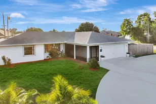 1902 SE South Buttonwood Dr, Port Saint Lucie, FL 34952 - Photo 5