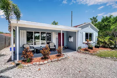 6410 S Olive Avenue, West Palm Beach, FL 33405 - Photo 1