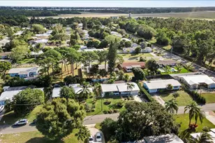 1341 SE Starfish Ln, Stuart, FL 34996 - Photo 7