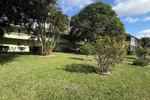 63 Norwich C, West Palm Beach, FL 33417 - Photo 1